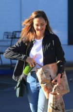JESSICA ALBA Shopping at Bristol Farms in Los Angeles 11/28/2018