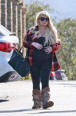 JESSICA SIMPSON Out Shopping in Calabasas 11/26/2018