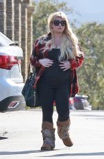 JESSICA SIMPSON Out Shopping in Calabasas 11/26/2018
