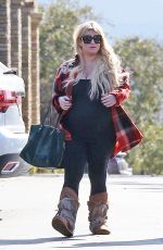 JESSICA SIMPSON Out Shopping in Calabasas 11/26/2018