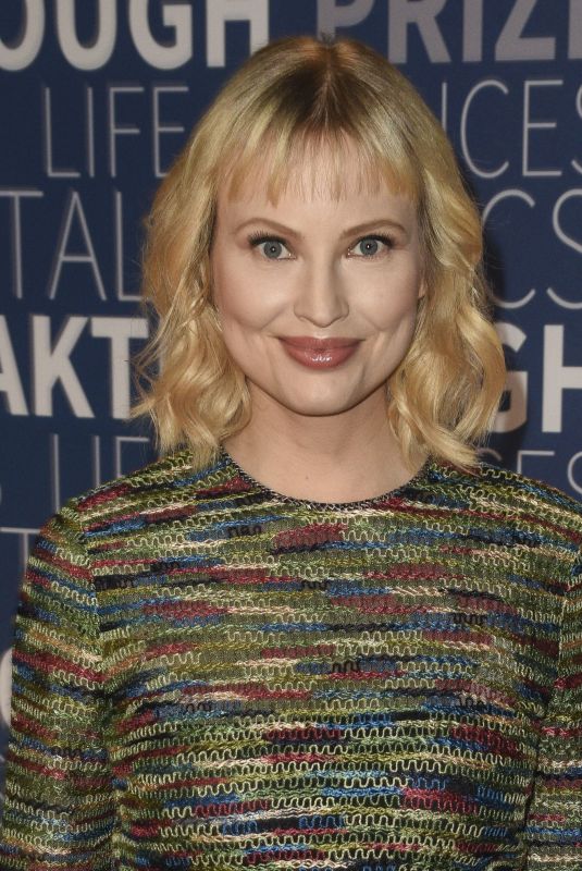JULIA MILNER at 2019 Breakthrough Prize in Mountain View 11/04/2018
