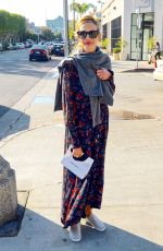 JULIA ROBERTS Out and About in Los Angeles 11/24/2018