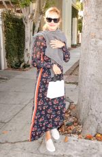 JULIA ROBERTS Out Shopping on Melrose Place in Los Angeles 11/24/2018
