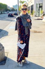 JULIA ROBERTS Out Shopping on Melrose Place in Los Angeles 11/24/2018