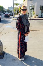JULIA ROBERTS Out Shopping on Melrose Place in Los Angeles 11/24/2018