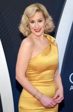 KELLIE PICKLER at 2018 CMA Awards in Nashville 11/14/2018