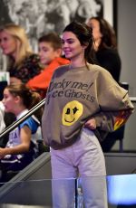 KENDALL JENNER at Philadelphia 76ers vs Brooklyn Nets Game in New York 11/25/2018