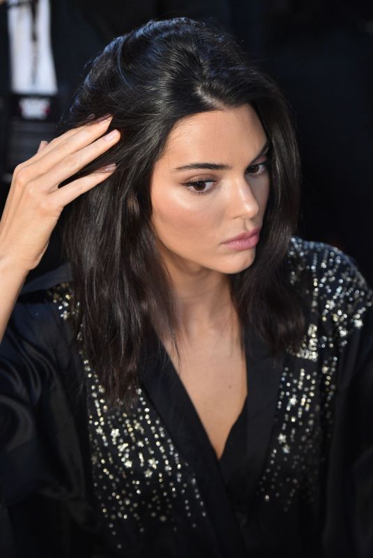KENDALL JENNER on the Backstage of Victoria