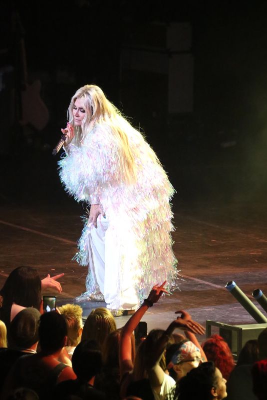 KESHA Performs at Ovation Hall in Ocean View Casino in Atlantic City 11/16/2018