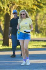 KIRSTEN DUNST on theSet of On Becoming a God in Central Florida in Louisiana 11/27/2018