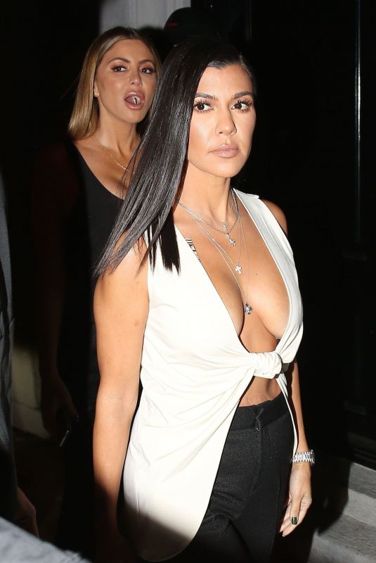 KOURTNEY KARDASHIAN at Craig