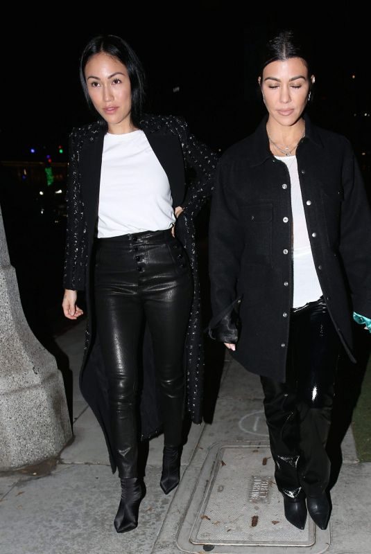 KOURTNEY KARDASHIAN Out in Dinner in Beverly Hills 11/19/2018