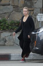 KRISTEN BELL Out Shopping in Los Angeles 11/11/2018