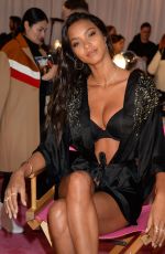 LAIS RIBEIRO on the Backstage of Victoria