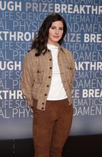 LANA DEL REY at 2019 Breakthrough Prize in Mountain View 11/04/2018
