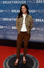 LANA DEL REY at 2019 Breakthrough Prize in Mountain View 11/04/2018
