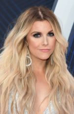 LINDSAY ELL at 2018 CMA Awards in Nashville 11/14/2018