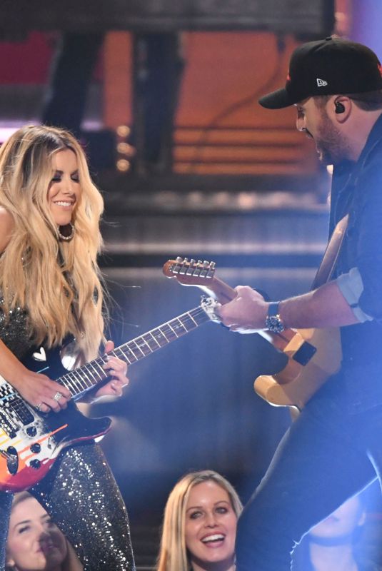 LINDSAY ELL Performs at 2018 CMA Awards in Nashville 11/14/2018