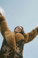 MAISIE WILLIAMS in Elle Magazine, UK October 2018 Issue