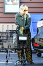 MALIN AKERMAN Shopping at Lassens Market in Los Feliz 11/13/2018