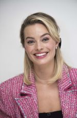MARGOT ROBBIE at Mary Queen of Scots Press Conference in Los Angeles 11/17/2018