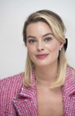 MARGOT ROBBIE at Mary Queen of Scots Press Conference in Los Angeles 11/17/2018