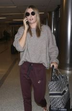 MARIA SHARAPOVA at Los Angeles International Airport 11/27/2018