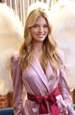 MARTHA HUNT and JASMINE TOOKES at Good Morning America in New york 11/01/2018