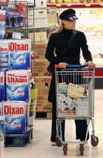 MICHELLE HUNZIKER Shopping at Supermarket in Milan 11/09/2018