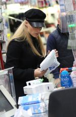 MICHELLE HUNZIKER Shopping at Supermarket in Milan 11/09/2018