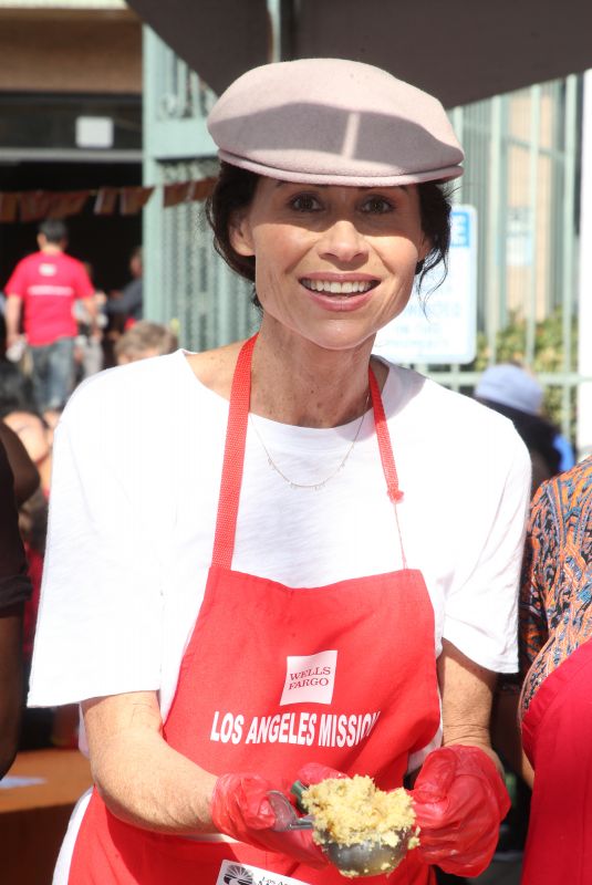 MINNIE DRIVER at Los Angeles Mission Thanksgiving Event 11/21/2018