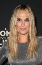 MOLLY SIMS at The Grove Christmas Tree Lighting in Los Angeles 11/18/2018