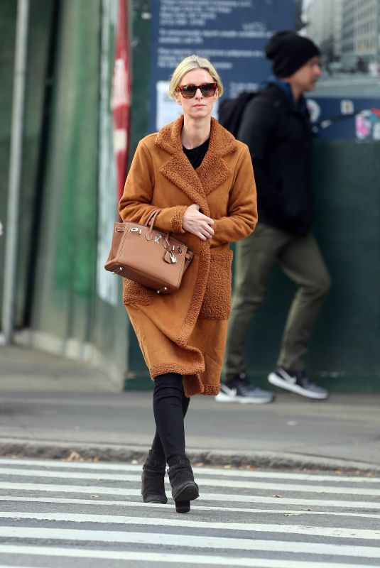 NICKY HILTON Out and About in New York 11/19/2018
