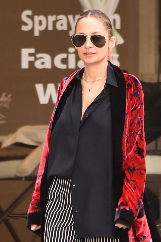 NICOLE RICHIE Out and About in Los Angeles 11/19/2018