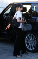 PARIS HILTON Arrives for a Dentist Appointment in Los Angeles 11/26/2018