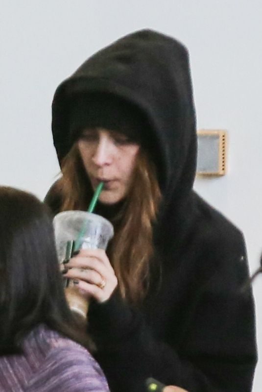 PARIS JACKSON at Los Angeles international Airport 11/12/2018