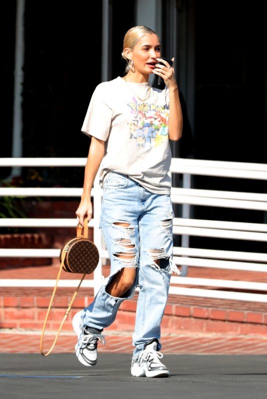 PIA MIA PEREZ Out and About in Los Angeles 11/10/2018 | ns4w - hollywood , celebrities , babes & more