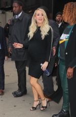 Pregnant CARRIE UNDERWOOD Leaves Good Morning America in New York 11/09/2018