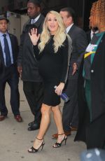 Pregnant CARRIE UNDERWOOD Leaves Good Morning America in New York 11/09/2018