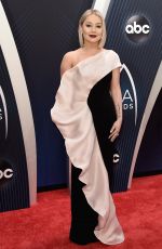 RAELYNN at 2018 CMA Awards in Nashville 11/14/2018
