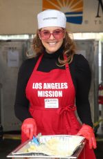 SANDRA TAYLOR at Los Angeles Mission Thanksgiving Event 11/21/2018