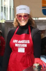 SANDRA TAYLOR at Los Angeles Mission Thanksgiving Event 11/21/2018