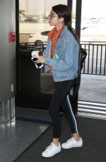 SARAH HYLAND at Los Angeles International Airport 11/08/2018