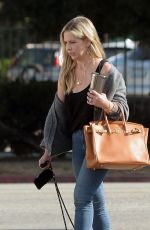 SARAH MICHELLE GELLAR Out and About in Los Angeles 11/20/2018