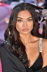 SHANINA SHAIK on the Backstage of Victoria