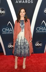 SIERRA HULL at 2018 CMA Awards in Nashville 11/14/2018