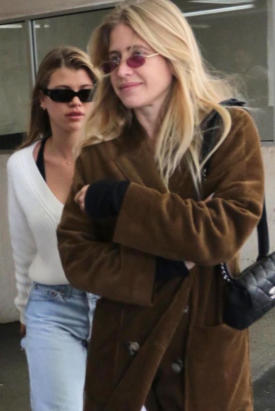 SOFIA RICHIE Out for Lunch in Beverly Hills 11/28/2018
