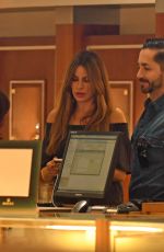 SOFIA VERGARA Shopping at Rolex Store in Beverly Hills 11/20/2018