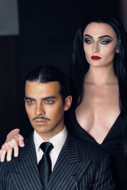 SOPHIE TURNER as Morticia Addams, 11/02/2018 Instagram Pictures