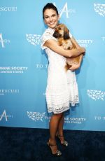 SUTTON FOSTER at Humane Society To the Rescue! Gala in New York 11/09/2018